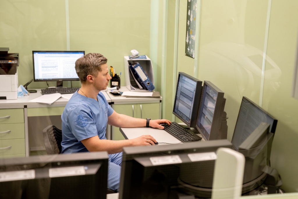 scale_1200 (2).jpg scale_1200 (2).jpg