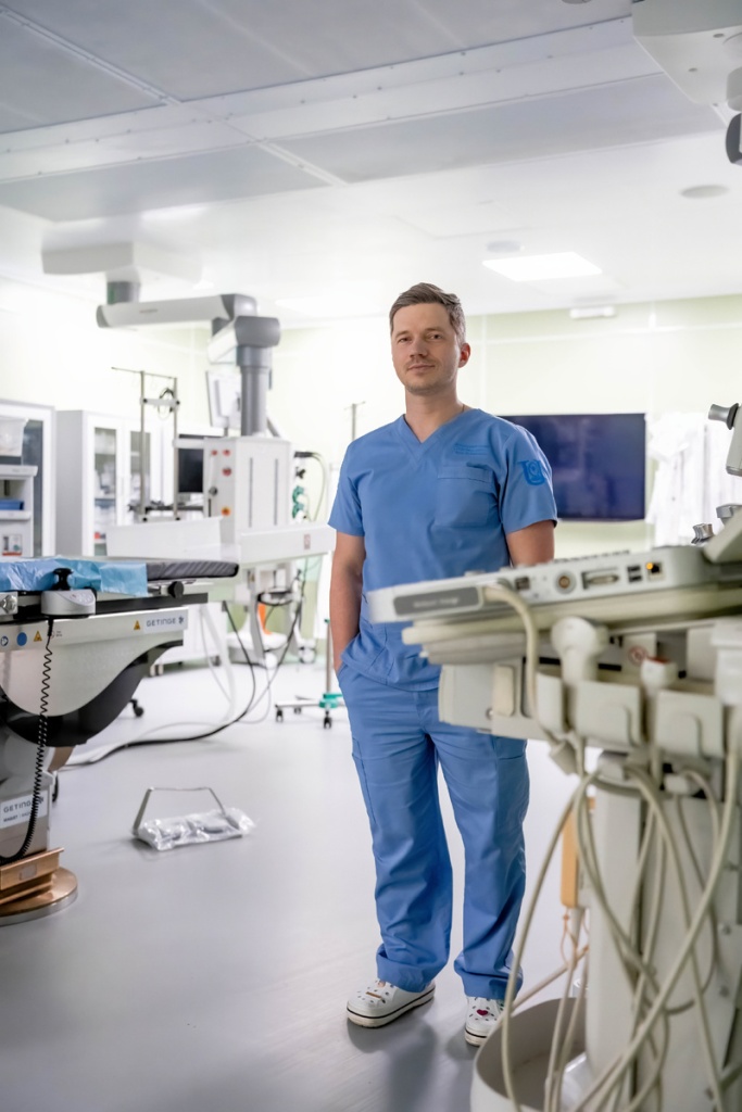 scale_1200 (1).jpg scale_1200 (1).jpg